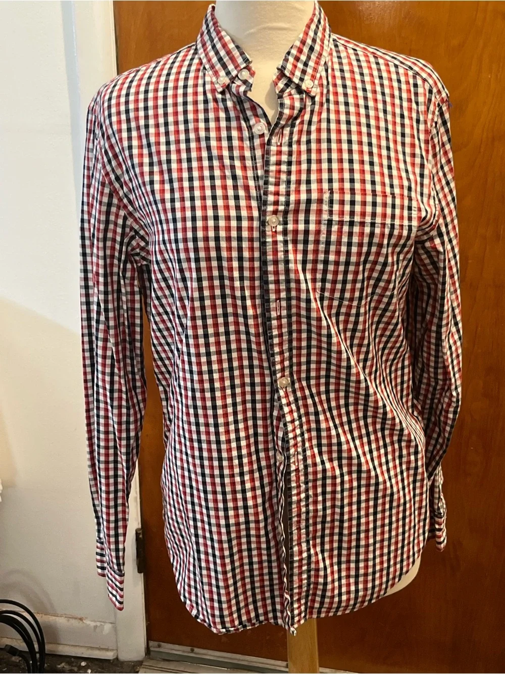 Banana Republic Men's Grant Fit Dress Shirt Plaid Check Size M Red Black Cotton